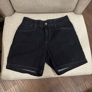 Lee Women’s Comfort Stretch Waistband Jean Shorts